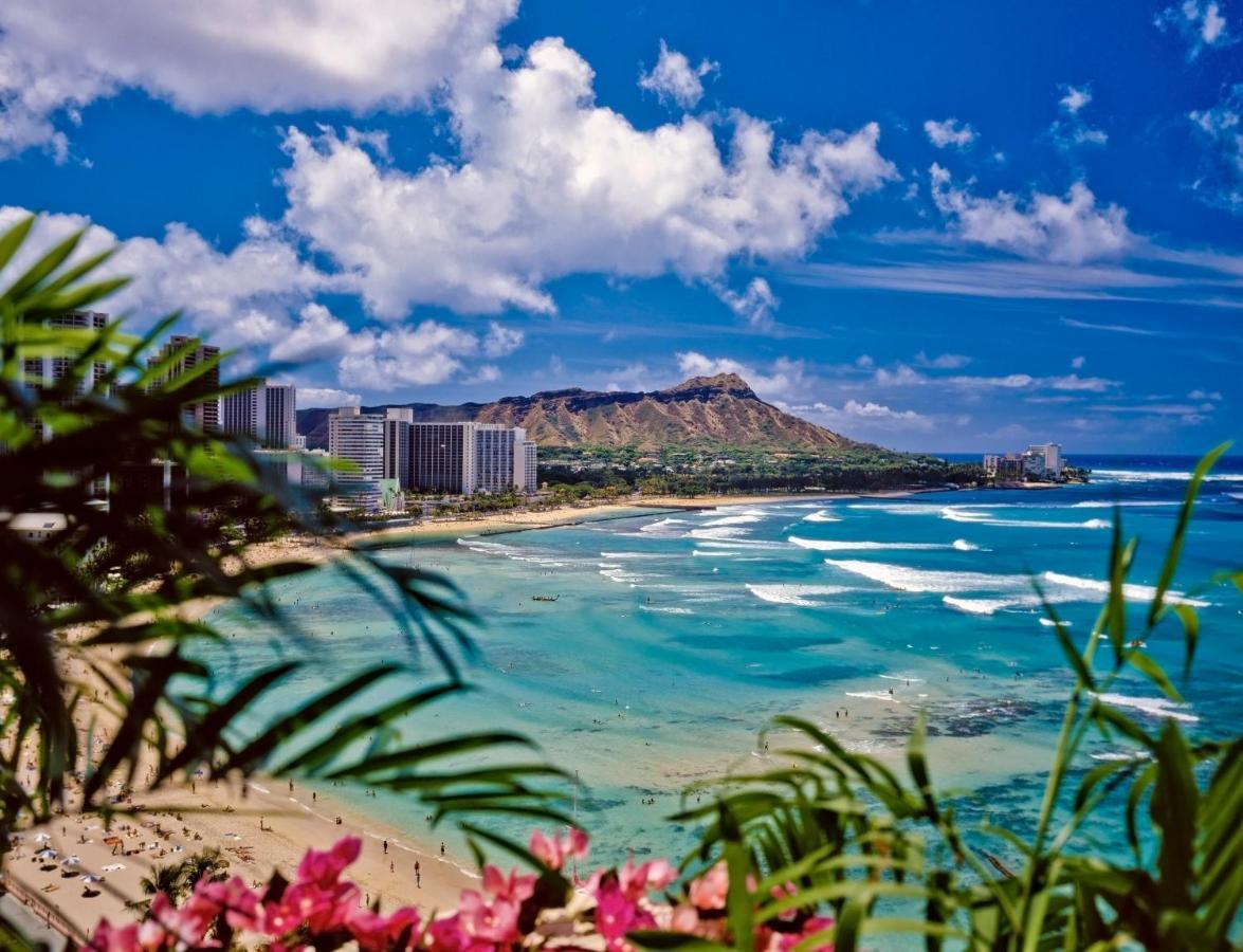 Apartment Stylish Waikiki Gem With Ocean View And Free Parking!