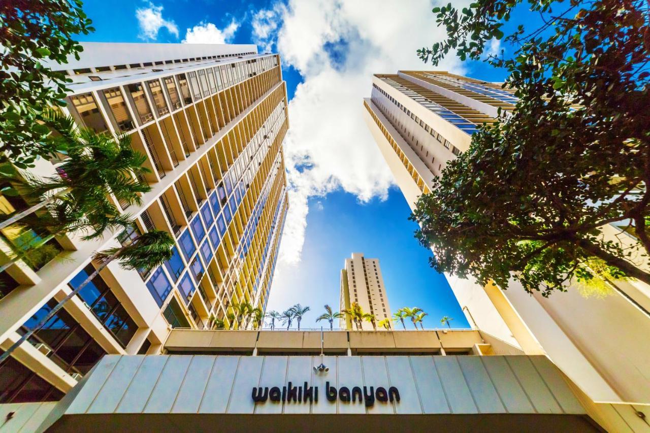 Stylish Waikiki Gem With Ocean View And Free Parking! Honolulu