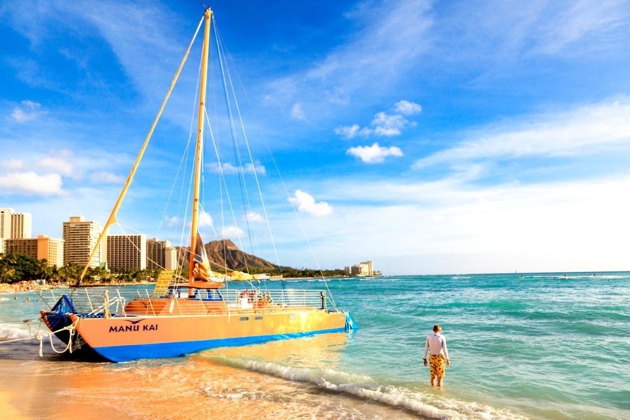 Apartment Stylish Waikiki Gem With Ocean View And Free Parking!