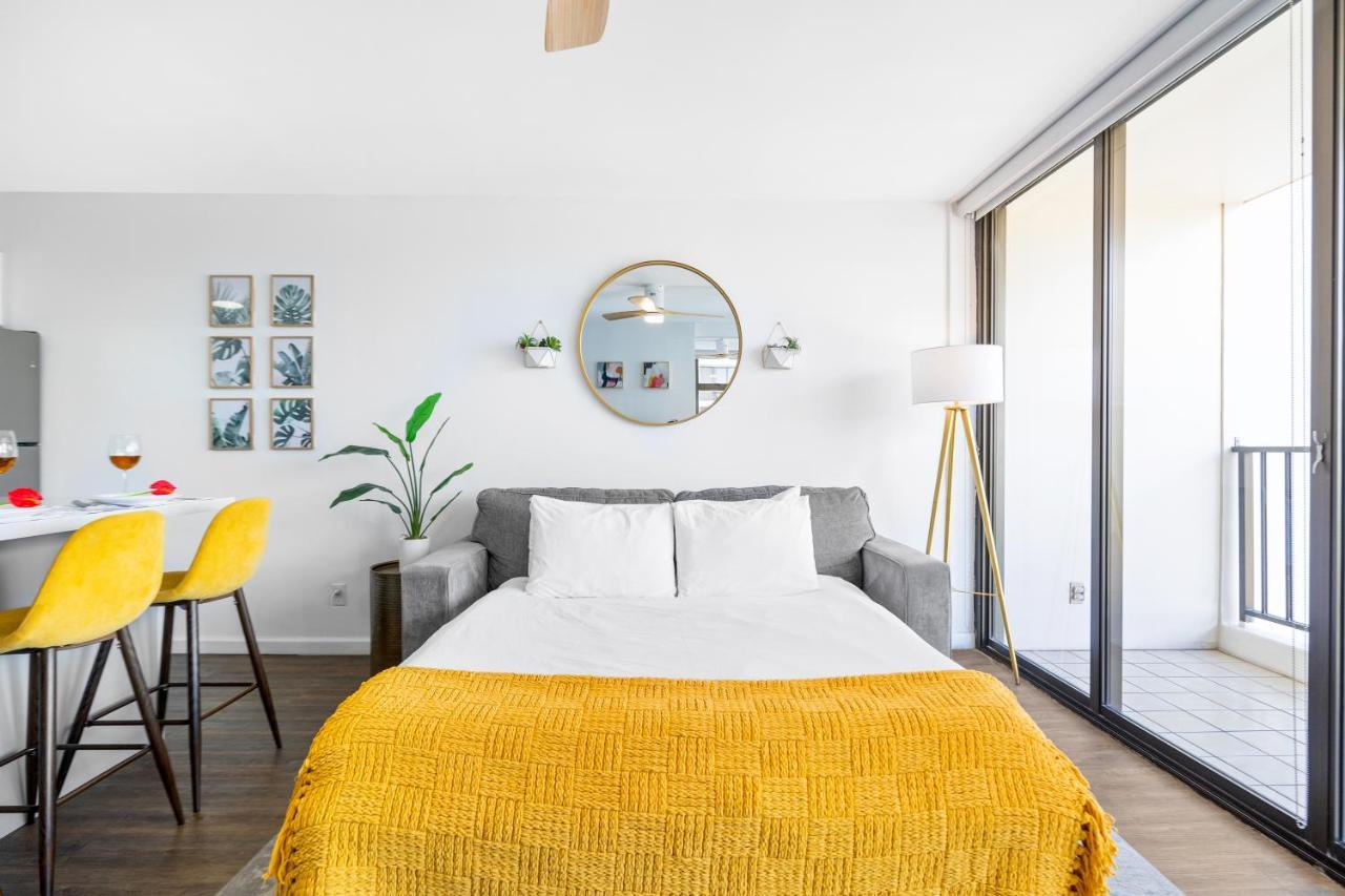 Stylish Waikiki Gem With Ocean View And Free Parking! * Honolulu