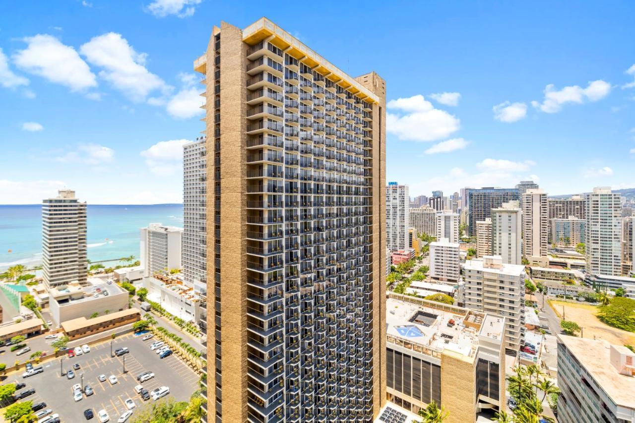 Stylish Waikiki Gem With Ocean View And Free Parking! Honolulu